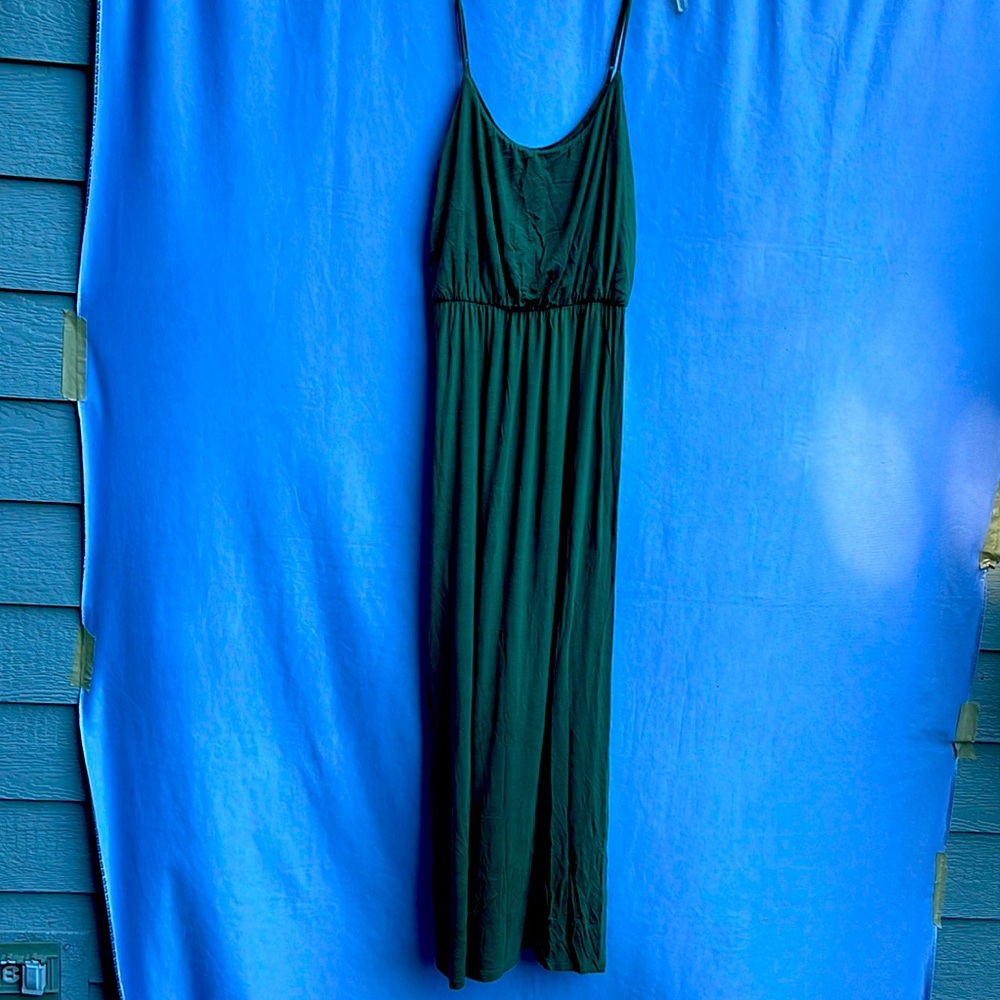 Maxi dress. On the straps.  The straps are adjustable.  Elasticated waist.